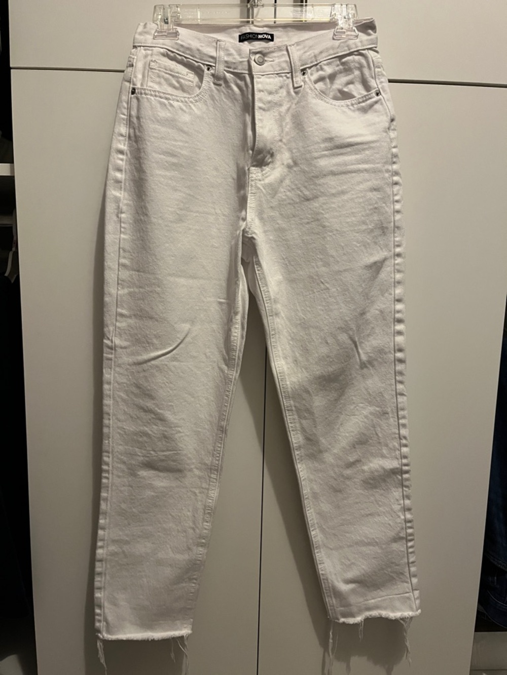 White mom boyfriend jeans size 5